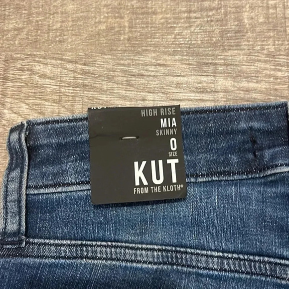 NWT!! KUT From The Kloth - Mia High-Rise Skinny-Button Fly in Keep - Size 0 - Picture 12 of 12